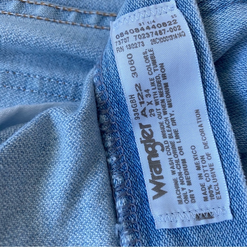 Wrangler Men’s Light Blue Wash Jeans - Picture 4 of 4